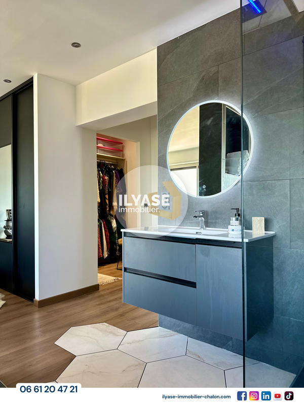 Appartement - 95 m² - 4 pièces