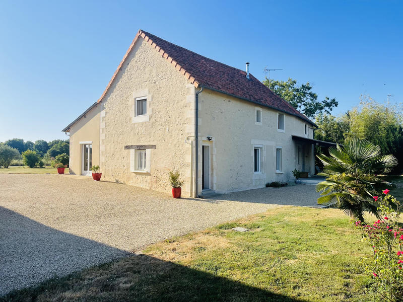 Maison - 221 m² - 7 pièces