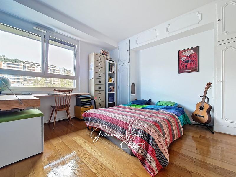 Appartement - 107 m² - 5 pièces