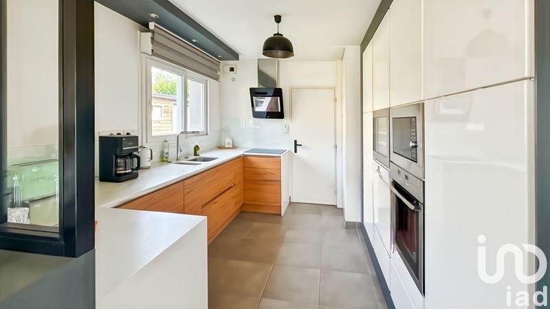 Maison - 141 m² - 6 pièces