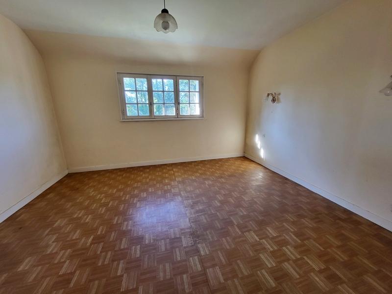 Maison - 161 m² - 9 pièces