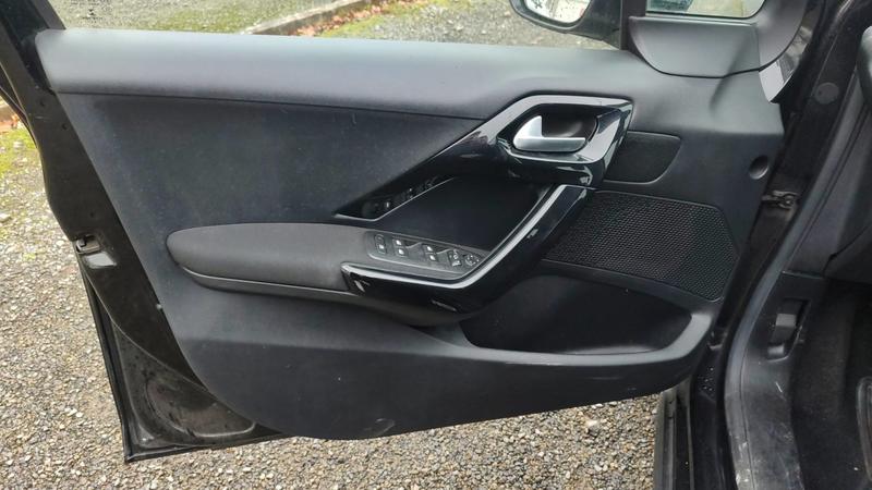 Peugeot 208 1.2 PureTech 110 Allure