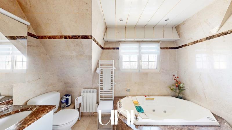 Maison - 159 m² - 6 pièces