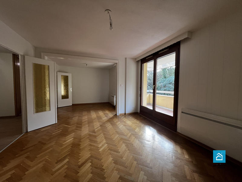 Appartement - 80 m² - 3 pièces