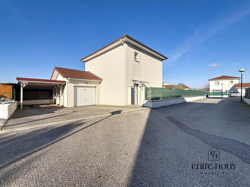 Maison - 90 m² - 4 pièces