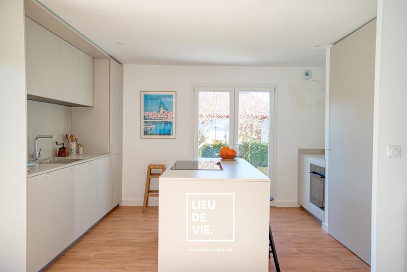 Maison ancienne - 325 m² - 9 pièces