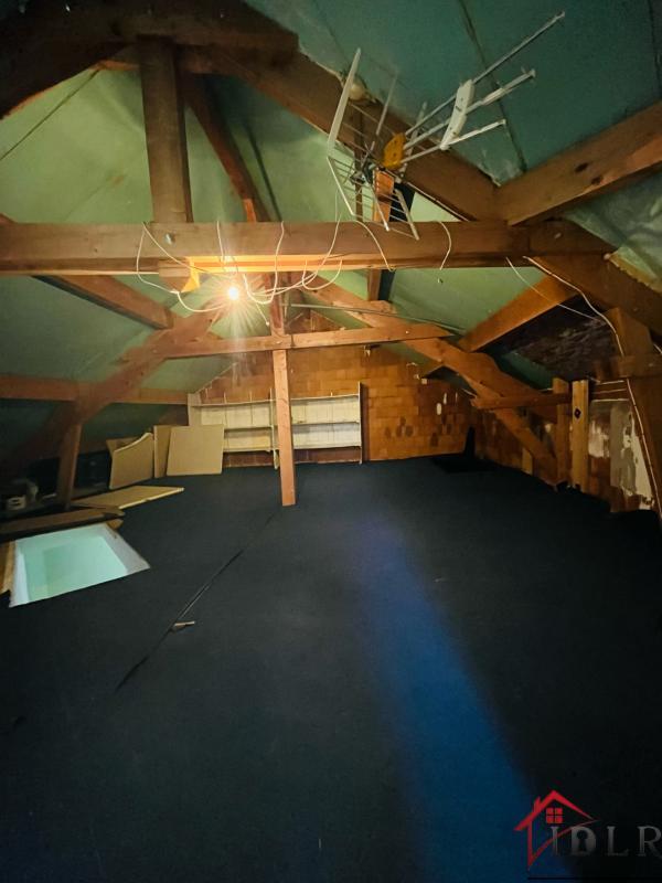 Maison - 240 m² - 7 pièces