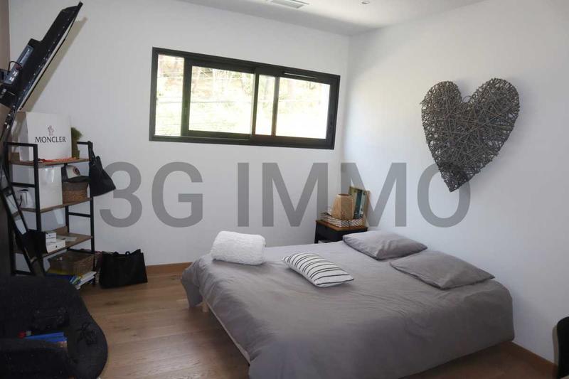 Maison contemporaine - 166 m² - 5 pièces