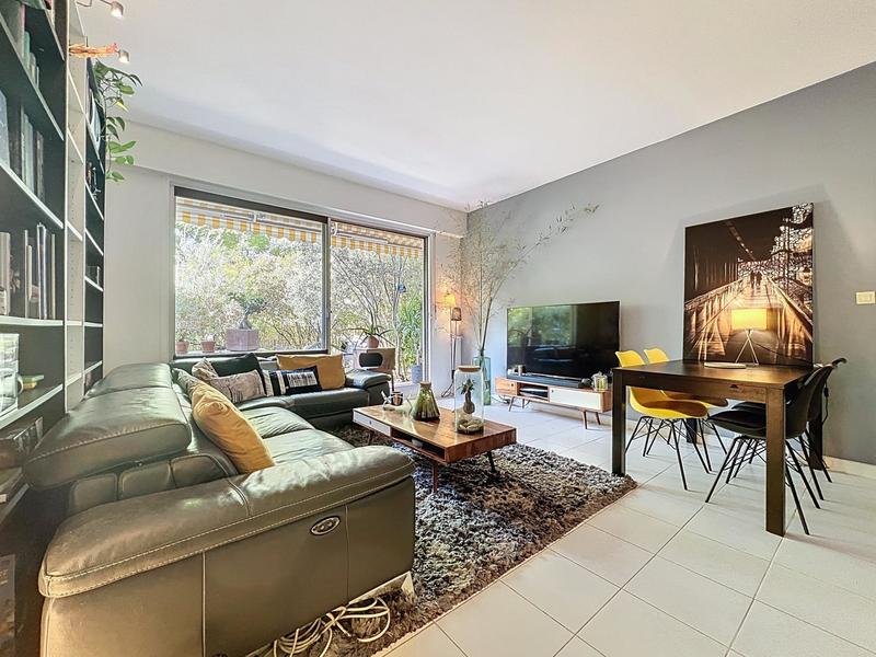 Appartement - 65 m² - 2 pièces