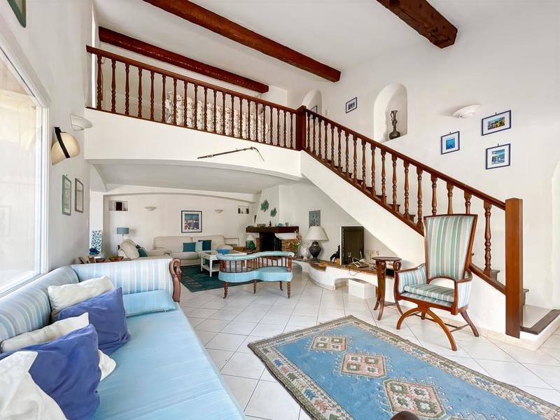 Maison - 175 m² - 6 pièces