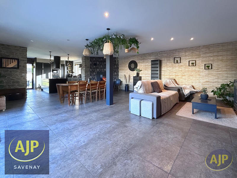 Maison - 157 m² - 6 pièces