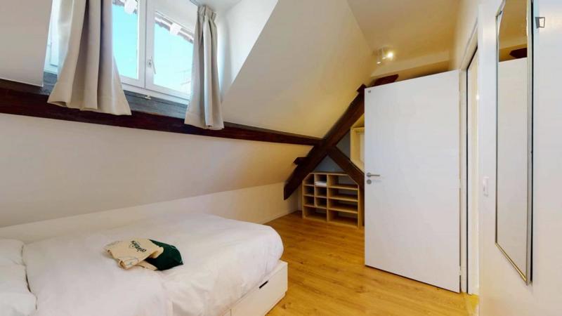 Chambre - 12 pièces