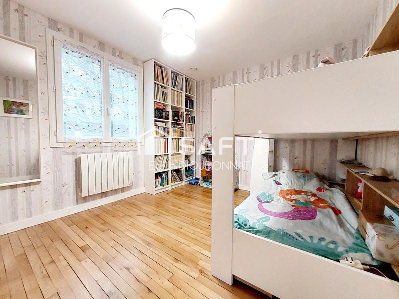 Maison - 207 m² - 8 pièces