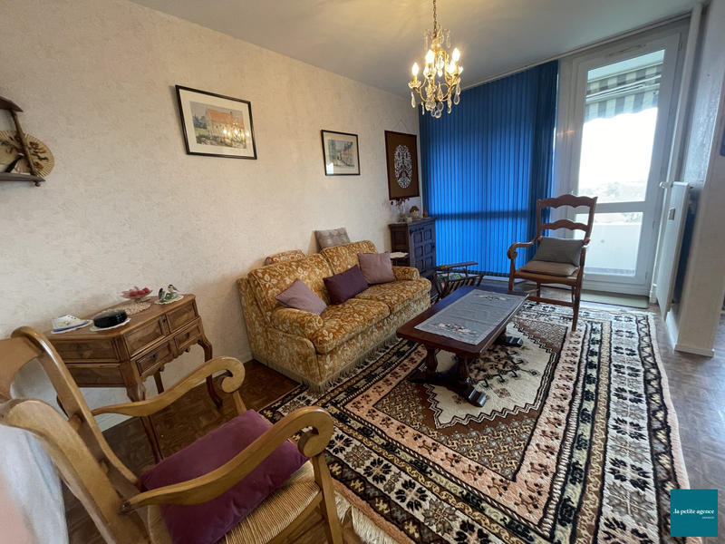 Appartement - 84 m² - 3 pièces