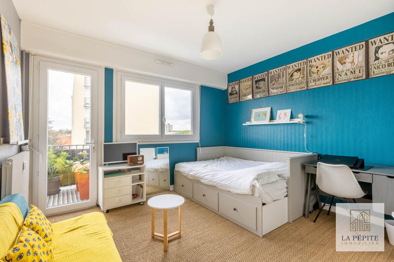 Appartement - 100 m² - 6 pièces