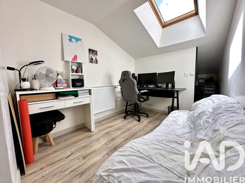 Maison - 93 m² - 5 pièces