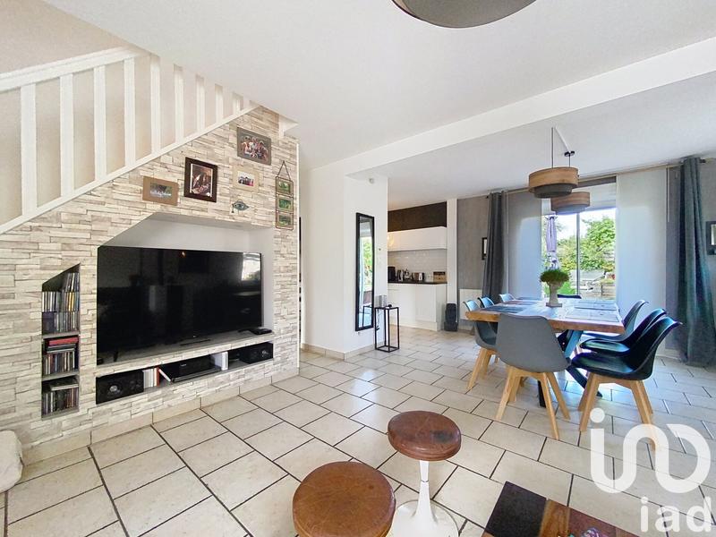 Maison - 211 m² - 11 pièces