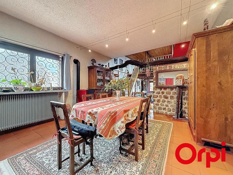 Maison - 198 m² - 8 pièces