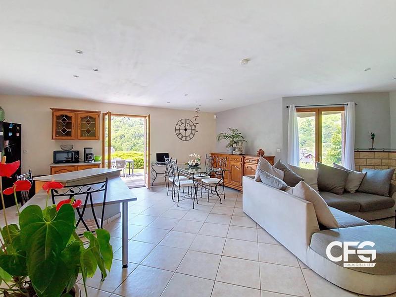 Maison - 145 m² - 7 pièces