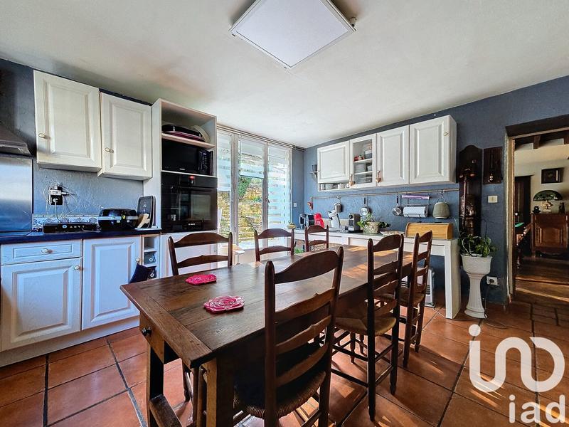 Maison - 240 m² - 8 pièces