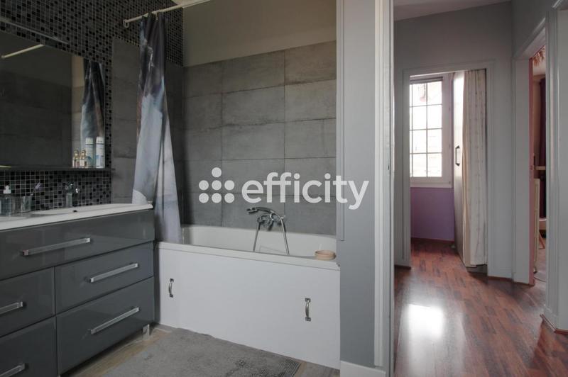 Maison - 85 m² - 5 pièces