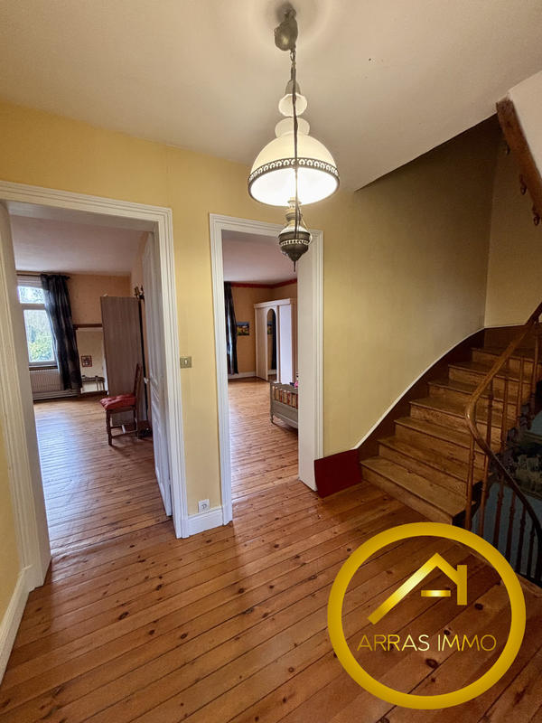 Maison - 192 m² - 6 pièces