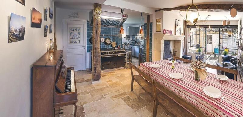 Maison - 309 m² - 12 pièces