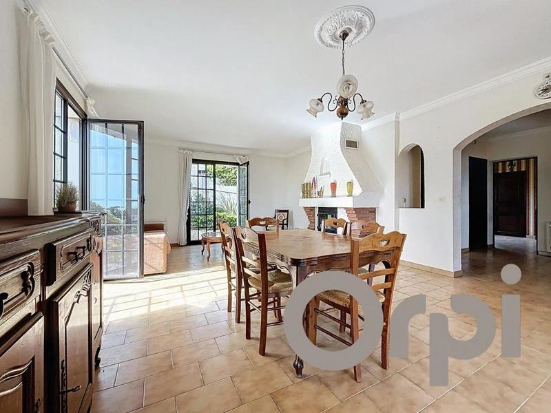 Maison - 160 m² - 5 pièces