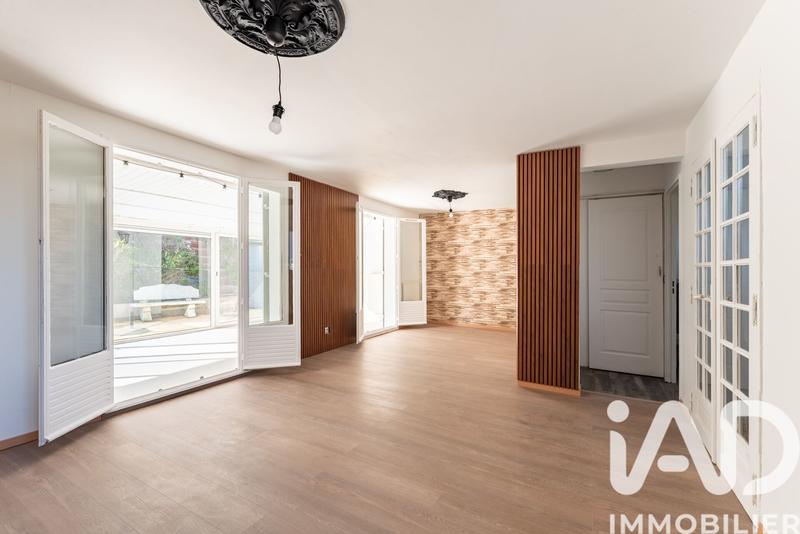 Maison - 92 m² - 5 pièces