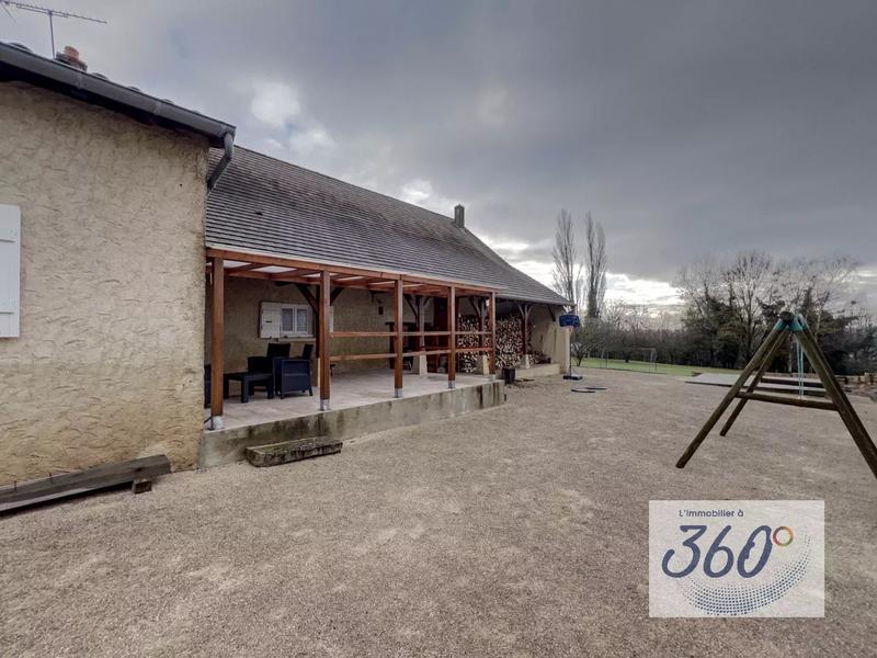 Maison - 143 m² - 5 pièces