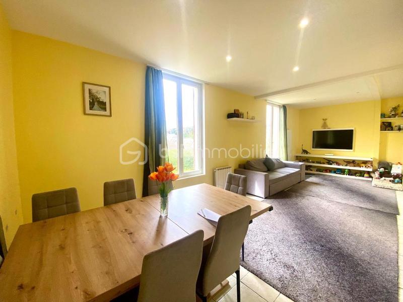 Maison - 95 m² - 5 pièces