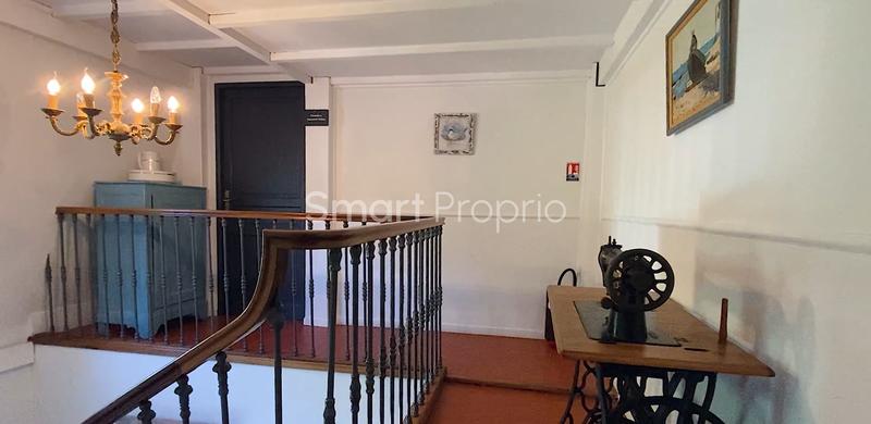 Propriété - 350 m² - 9 pièces