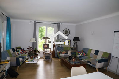 Maison - 620 m² - 20 pièces