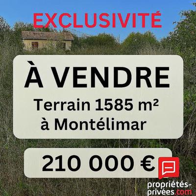 Terrain constructible - 1 585 m²