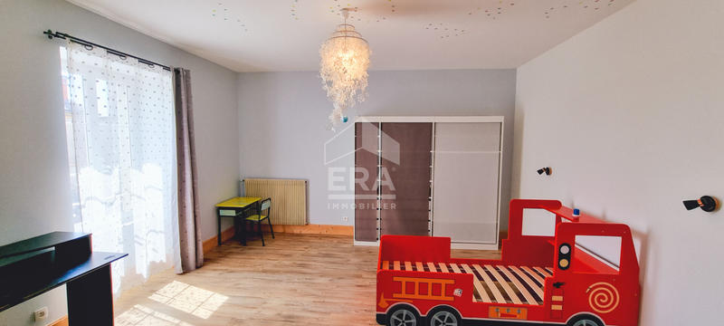 Maison - 264 m² - 9 pièces