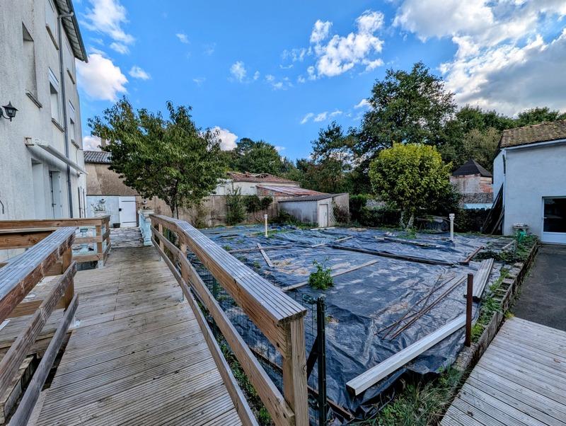 Maison - 295 m² - 17 pièces