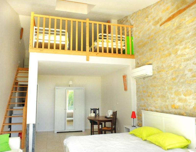 Maison en pierre - 284 m² - 8 pièces