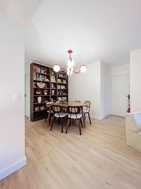 Appartement - 93 m² - 4 pièces