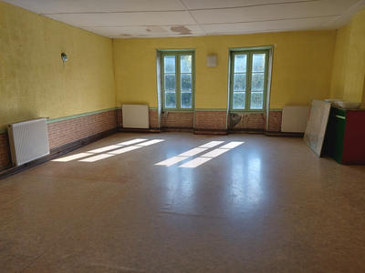 Maison - 290 m² - 9 pièces