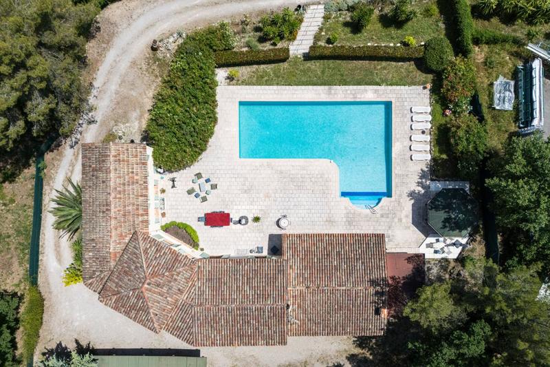 Maison - 294 m² - 5 pièces