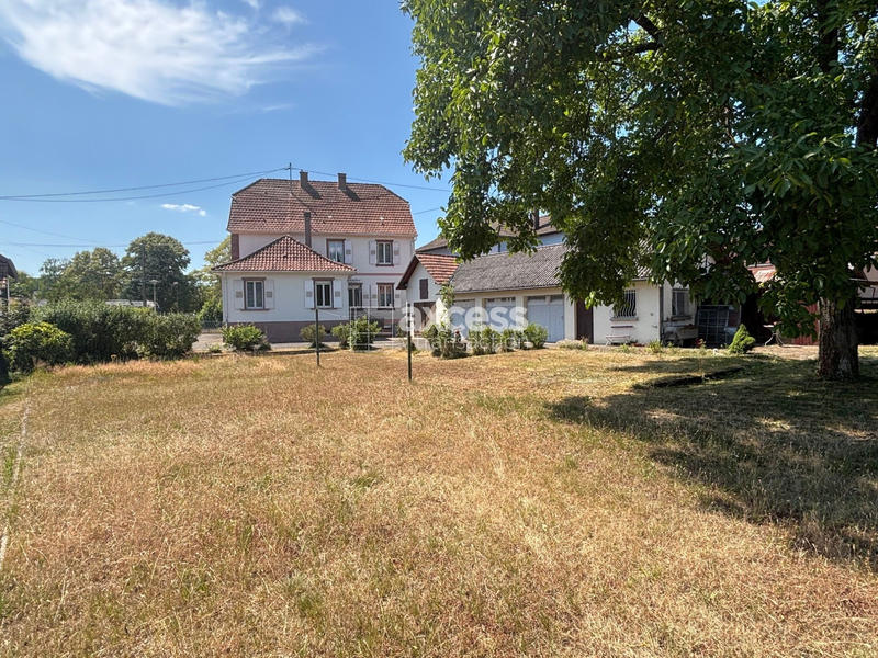 Maison - 234 m² - 10 pièces