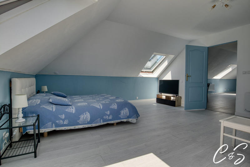 Maison - 215 m² - 6 pièces