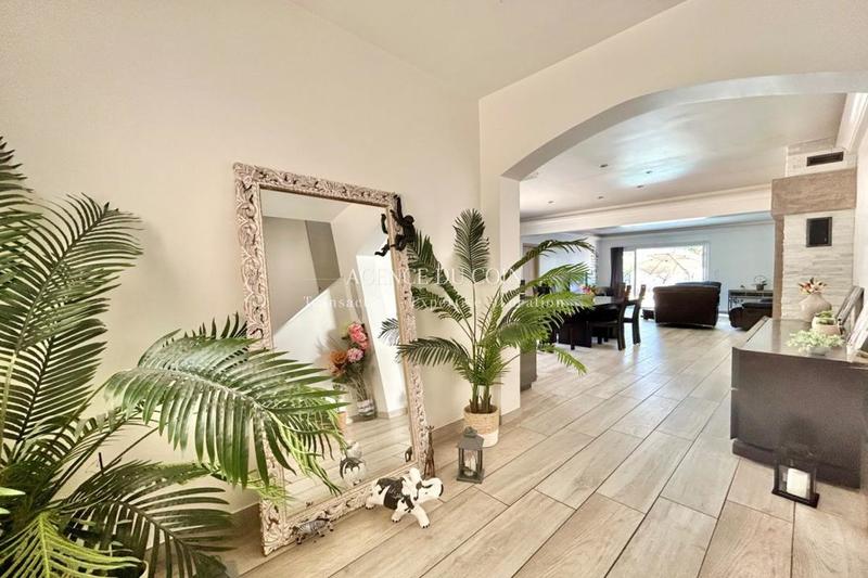 Maison d'architecte - 240 m² - 7 pièces