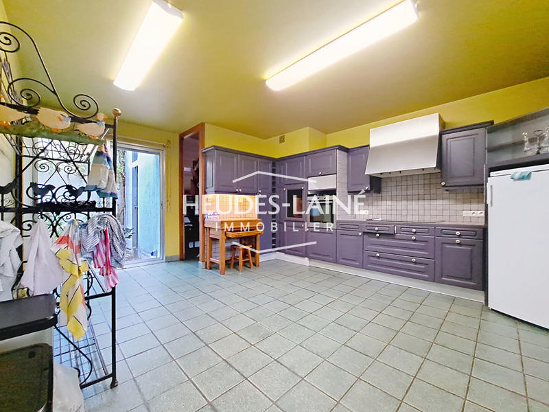 Maison - 225 m² - 7 pièces