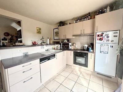 Maison traditionnelle - 88 m² - 4 pièces