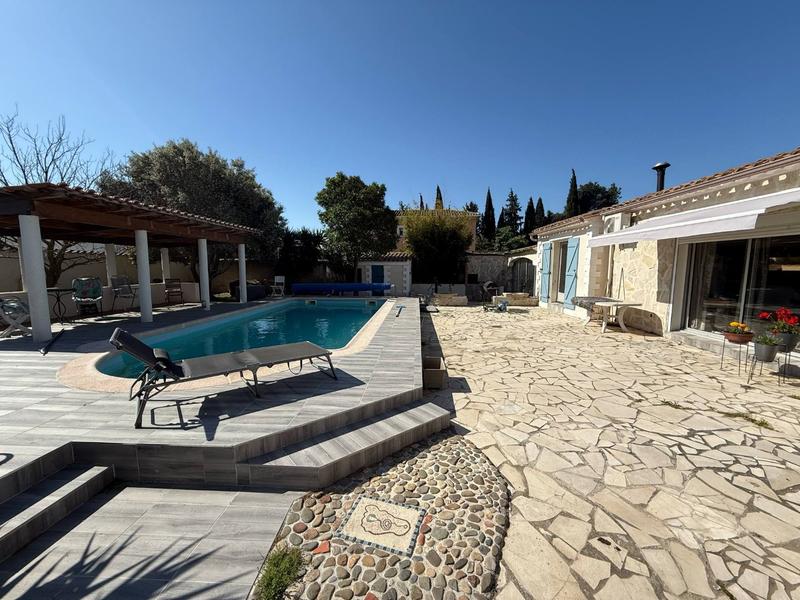 Maison - 276 m² - 6 pièces