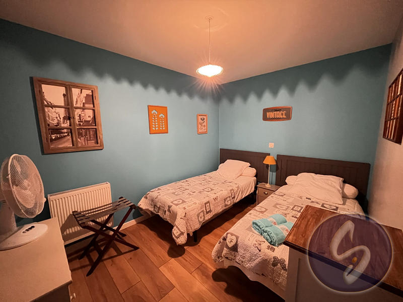 Maison - 616 m² - 19 pièces