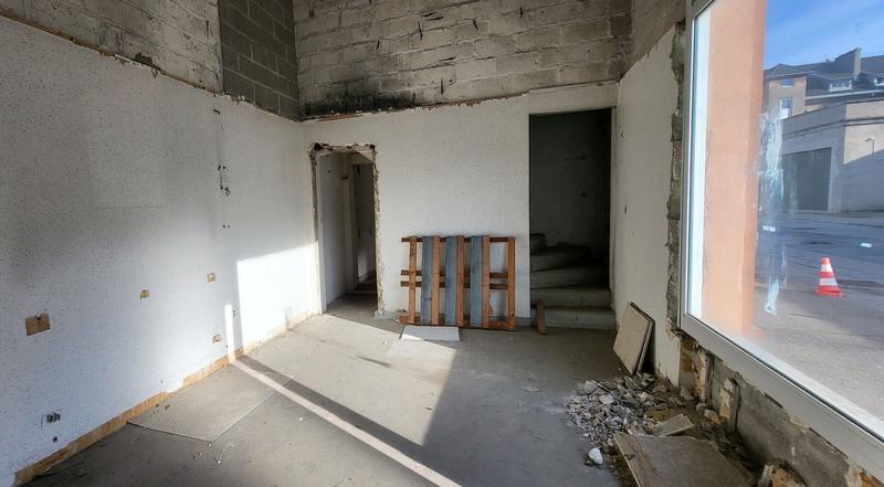 Local commercial - 180 m² - 1 pièce