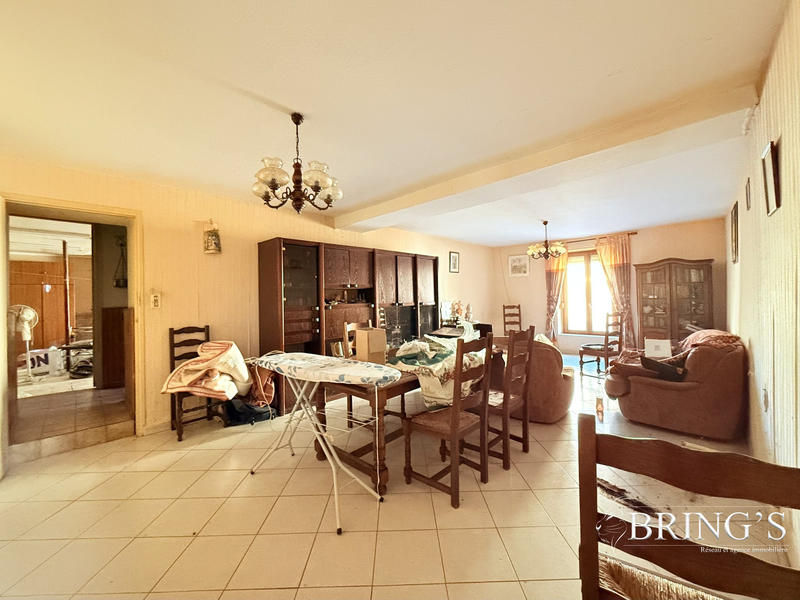 Maison - 300 m² - 6 pièces