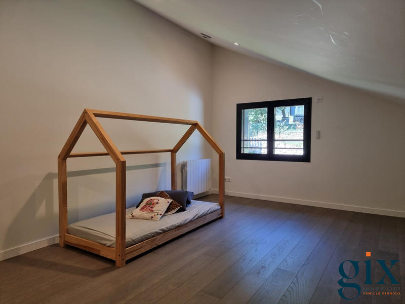 Maison - 184 m² - 6 pièces